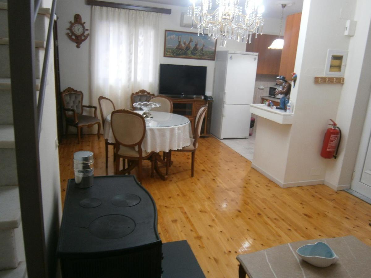 villa hospitality Nikiana Esterno foto